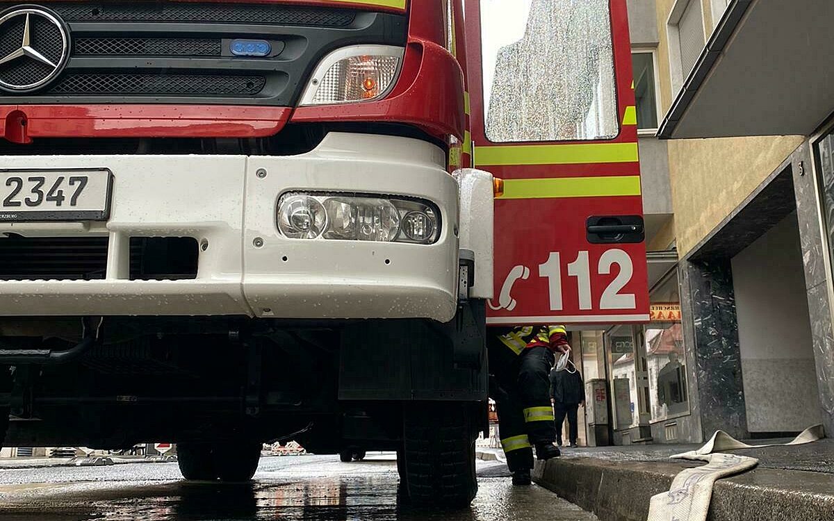 Feuerwehr Textorstraße Dauerregen Feuerwehr Textorstraße Dauerregen